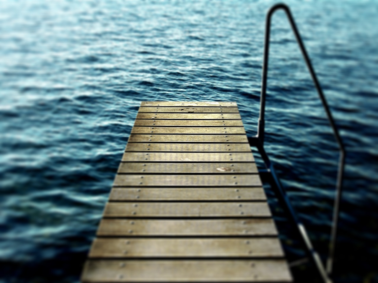lake-931825_1280