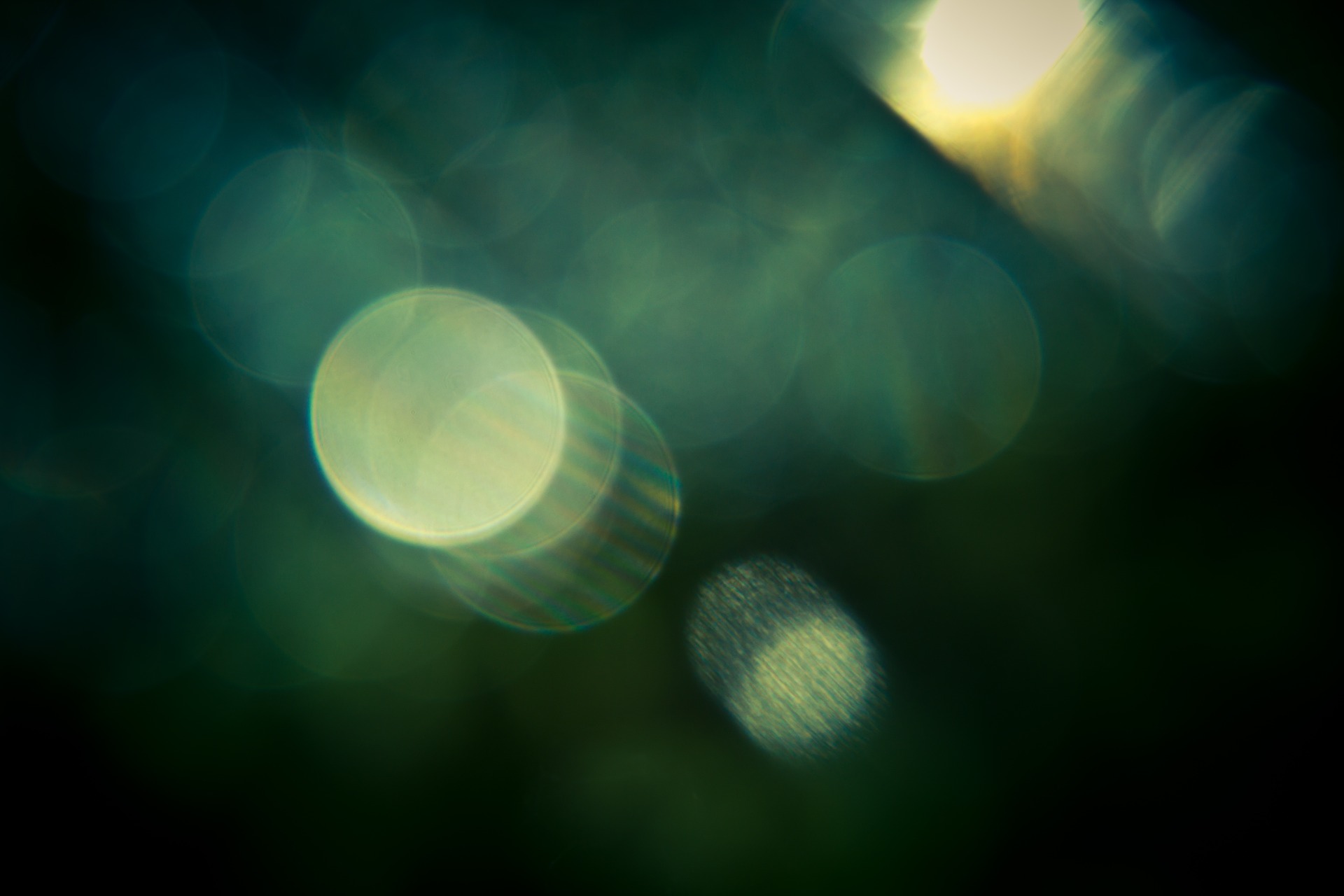 bokeh-1209432_1920