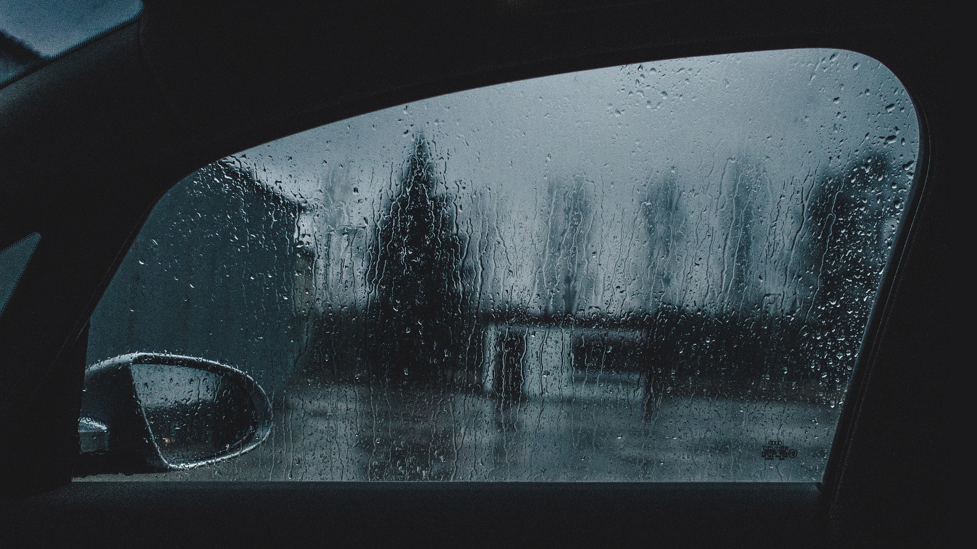 window-933485_1920